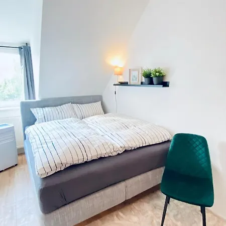 * 2br Flat Near Karl-heine-kanal