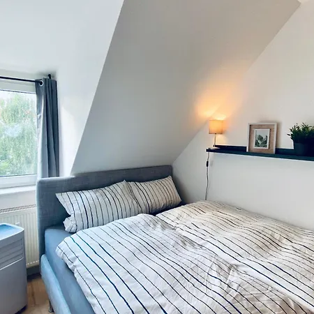 * 2br Flat Near Karl-heine-kanal