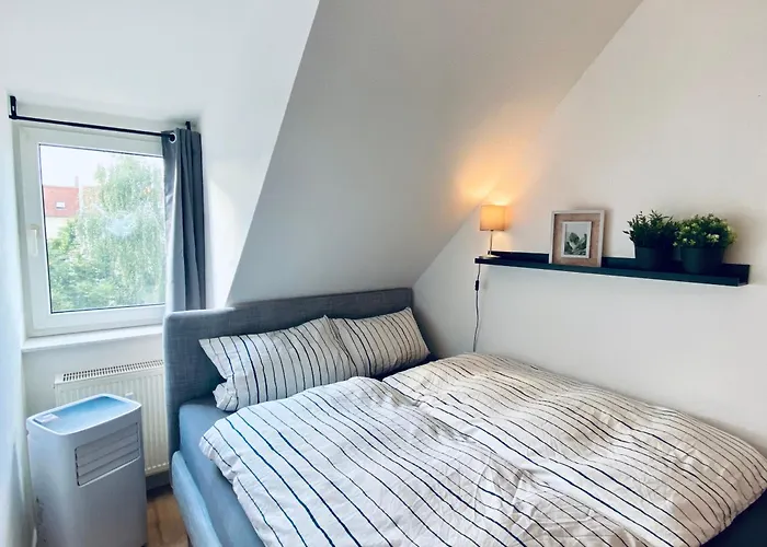* 2br Flat Near Karl-heine-kanal