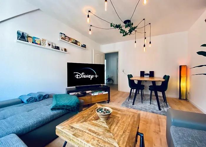 * 2br Flat Near Karl-heine-kanal